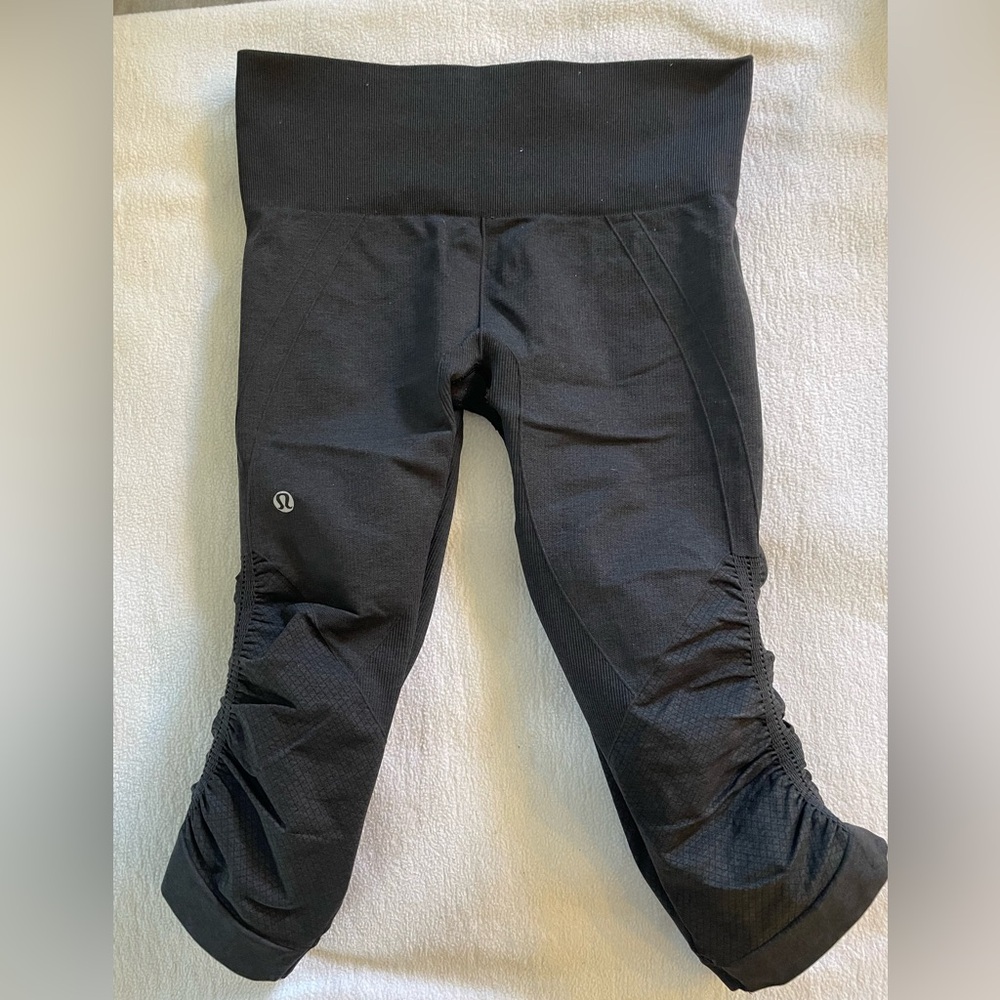 lululemon athletica Grey Ruched Capris
